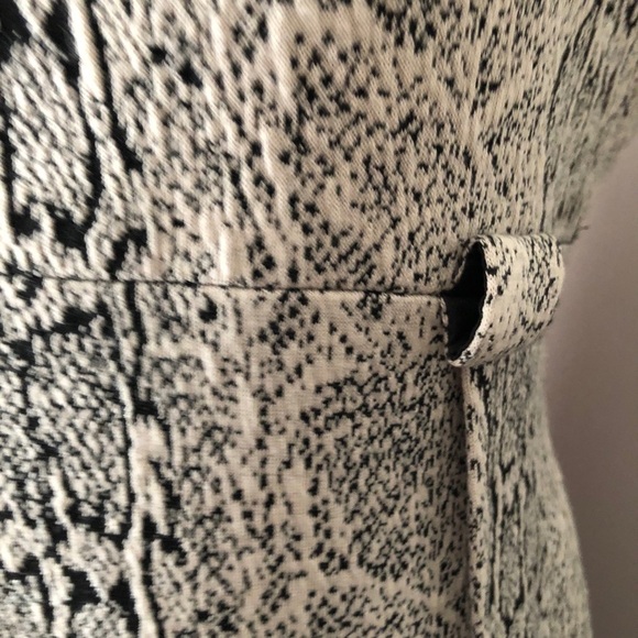 Calvin Klein Dress Black and White Animal Print Dress Size 8P - Picture 8 of 10